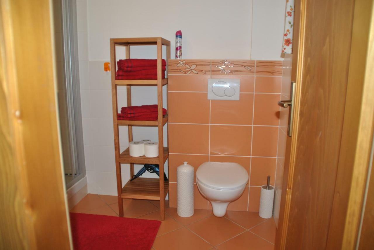 Drevenica Viki Hotel Terhely Kültér fotó